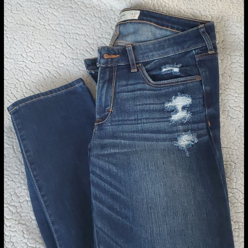 🔥 new Abercrombie Jean's distressed 🔥